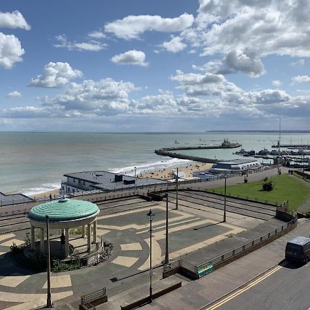 Beach View Apartment - Top Floor Sea View Ramsgate Extérieur photo