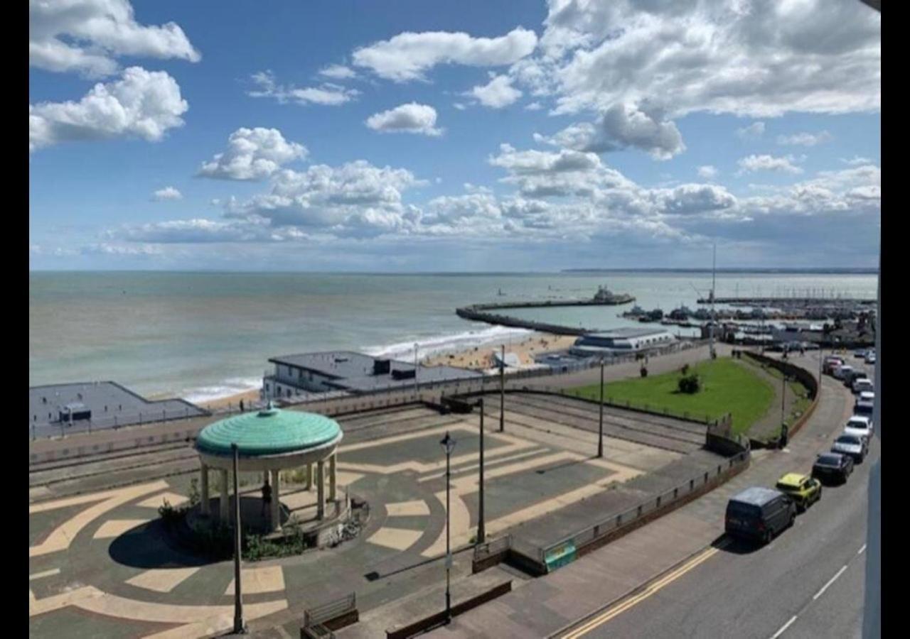 Beach View Apartment - Top Floor Sea View Ramsgate Extérieur photo